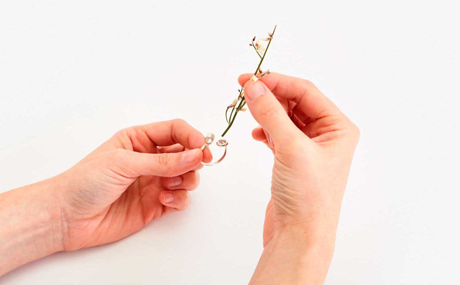 ga-hee-kang2. Proceso de creación del anillo Ikebana, de la diseñadora Gahee Kang