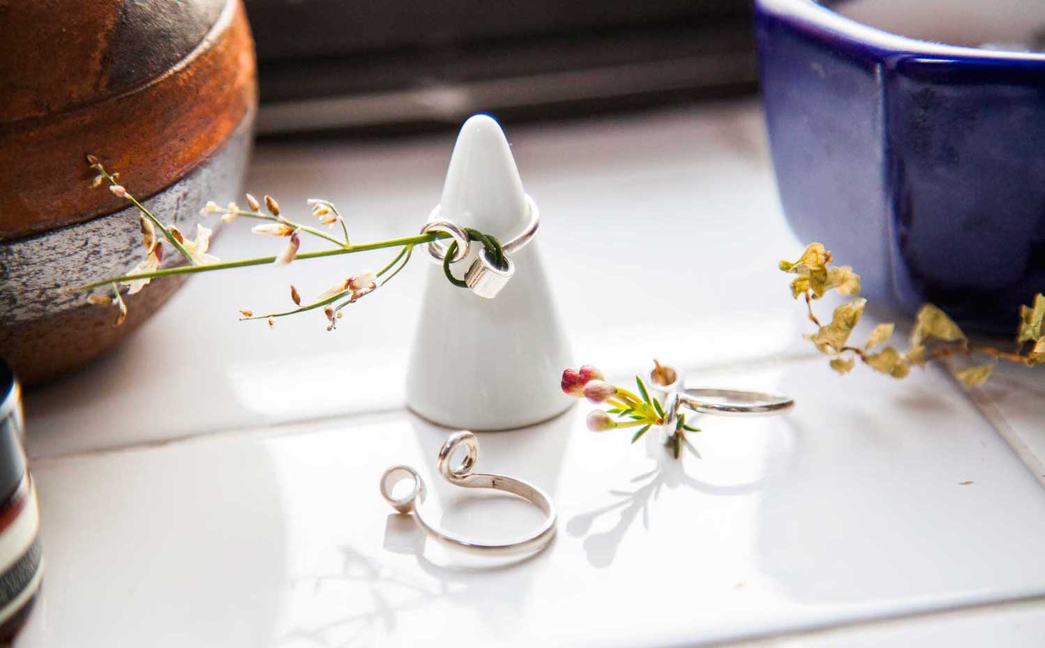 ga-hee-kang9. Otros ejemplos de anillo Ikebana