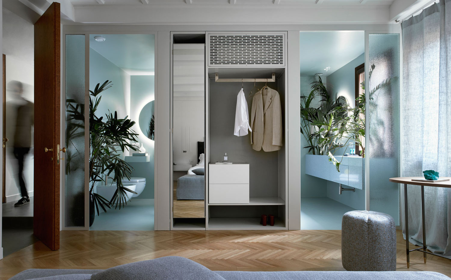 Casa Flora9. Más de 20 firmas de mobiliario italianas han participado en la decoración de la casa