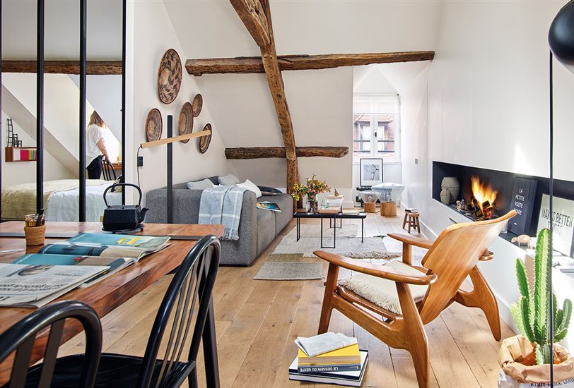 Sofá Mags de Hay y mesa de centro Torei, de Luca Nichetto para Cassina
