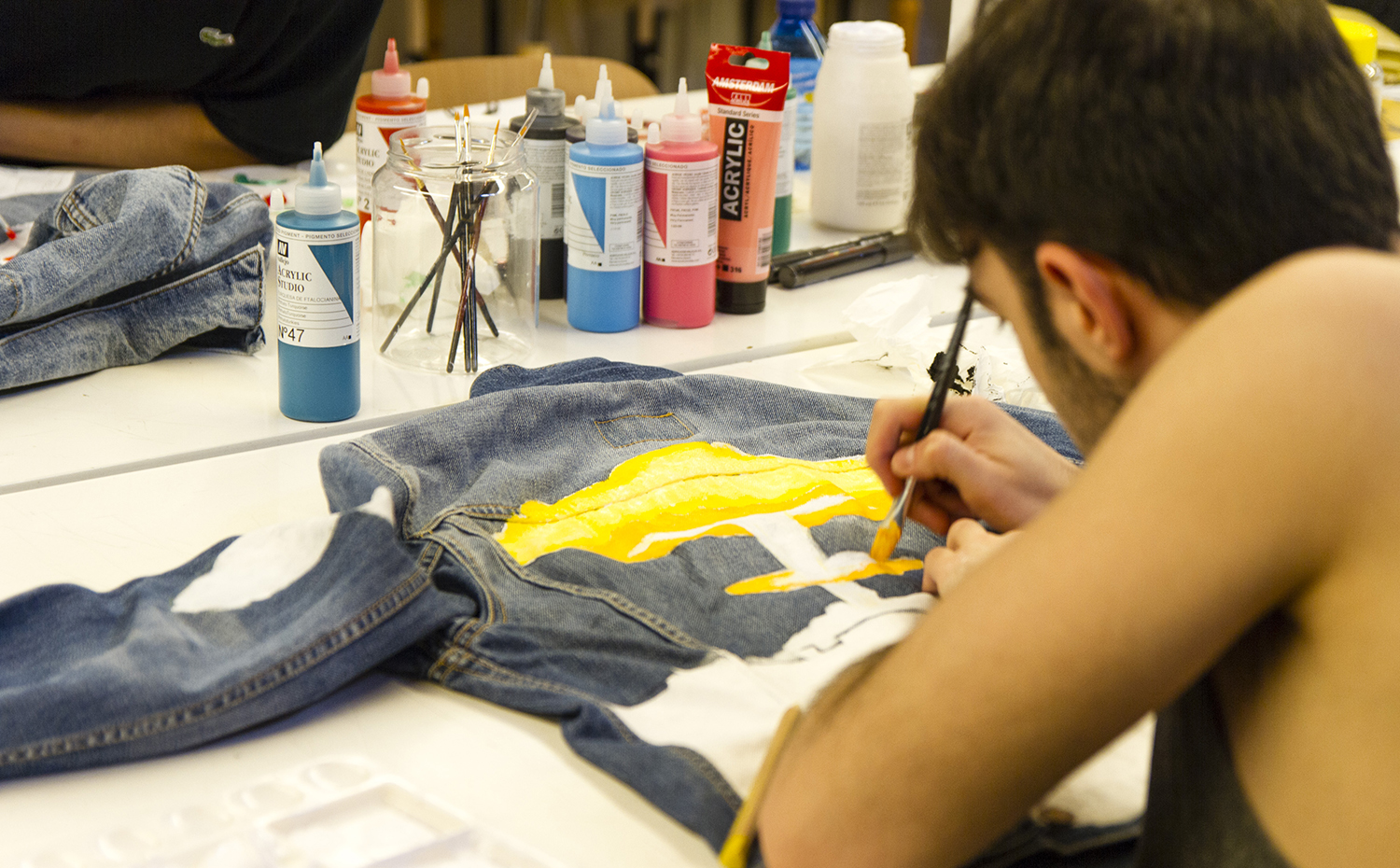 Talleres en Design Fest (1). Talleres sobre confección de capas o de personalización de prendas personales para adaptarlas a las nuevas tendencias completarán la oferta de actividades en el ámbito de la moda
