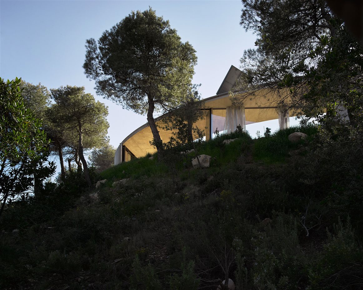 bp office kgdvs solo 5 srgb web. Toda la vivienda es un mirador al paisaje