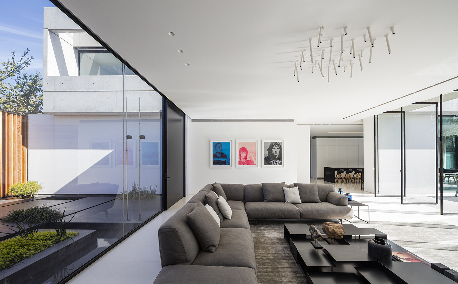 SHABAT HOUSE 036. Mobiliario de estilo contemporáneo en sintonía con la arquitectura de la vivienda