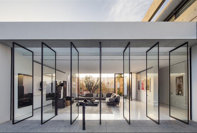 SHABAT HOUSE 063