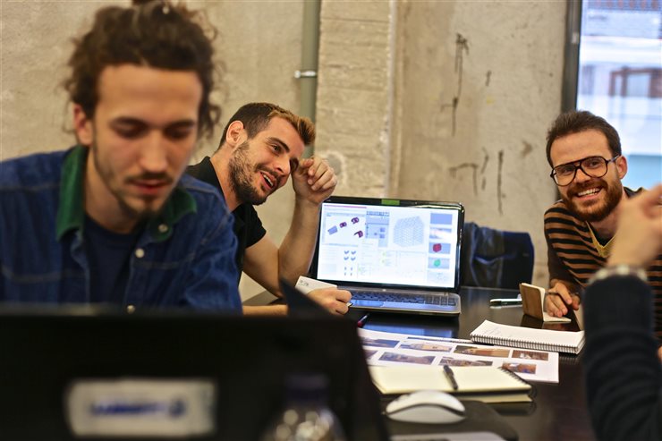 Participantes en el encuentro the Fab Linkage/ITmakES en Medialab Prado