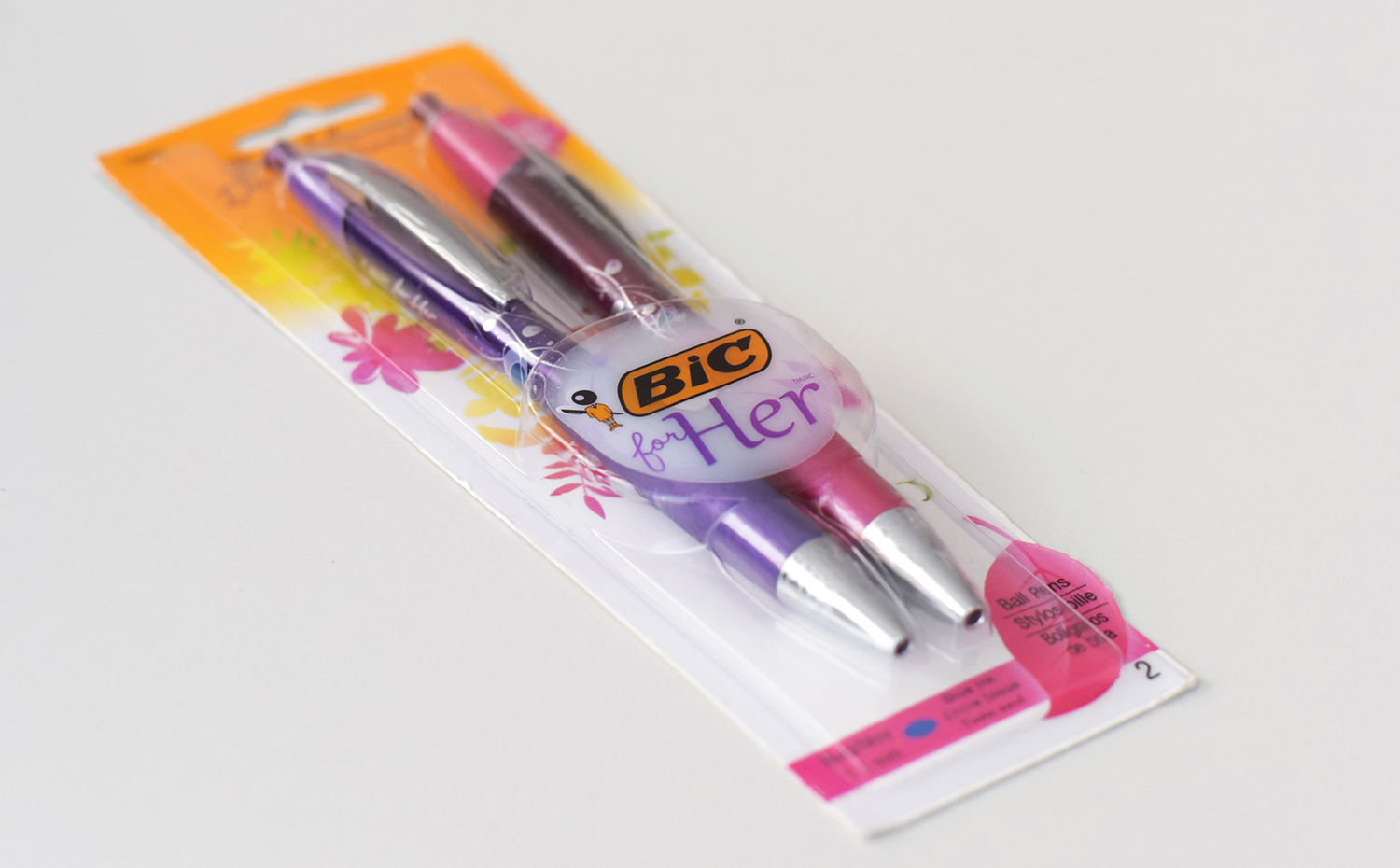 bic for her. El colmo de la incorrección política: ¿un bolígrafo para mujeres? BIC estuvo a punto de arruinar su reputación con el "BIC para ella", diseñado con una carcasa delgada supuestamente para adaptarse a la mano de la mujer