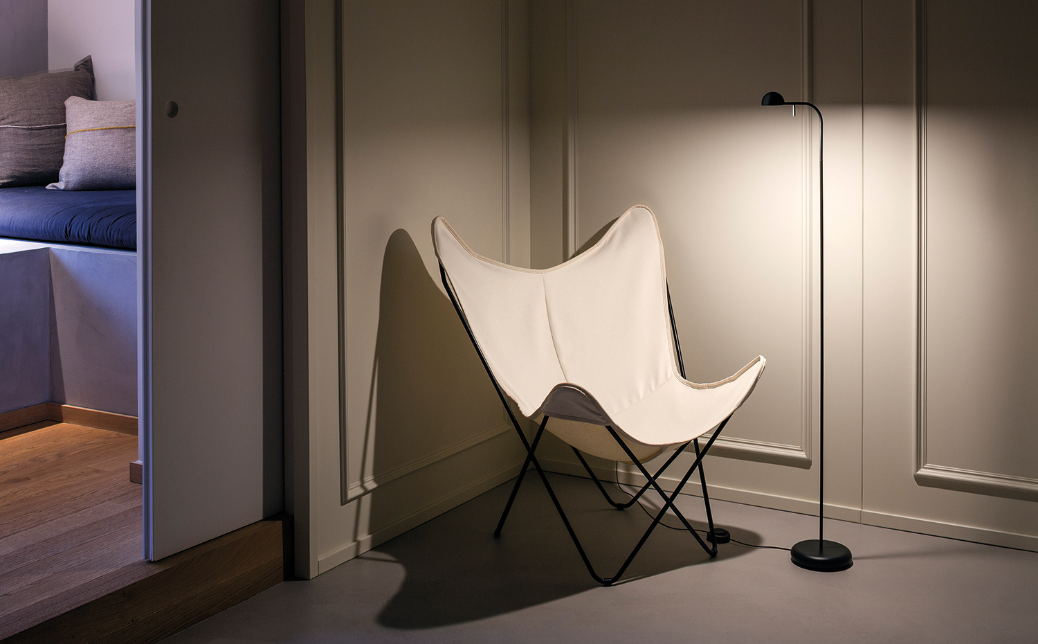 La magia del continente y el contenido iluminación lámpara Pin, de Ichiro Inasaki para Vibia