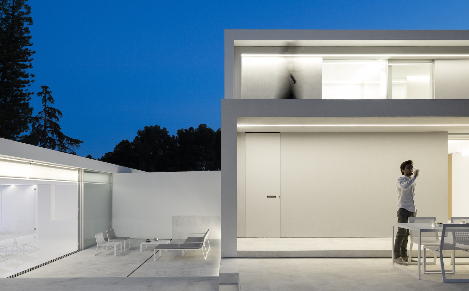 FRAN SILVESTRE ARQUITECTOS  HOUSE BETWEEN THE PINE FOREST  (10). Casa en Paterna, por Fran Silvestre