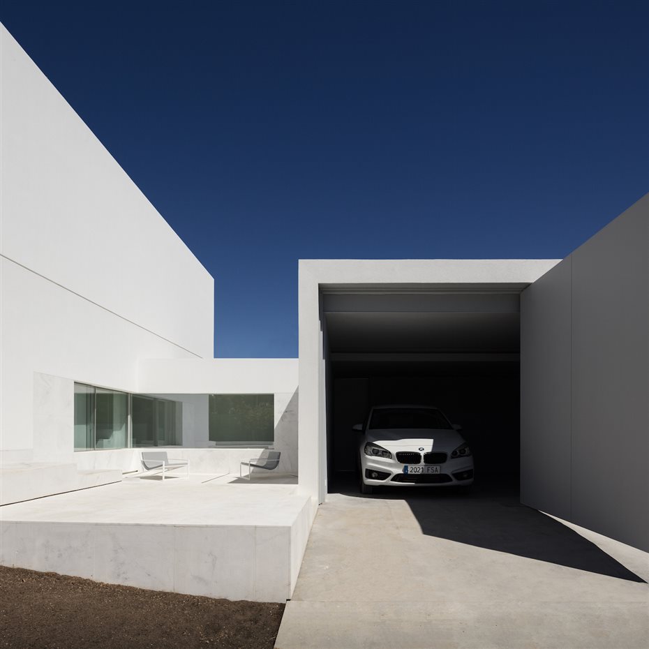 FRAN SILVESTRE ARQUITECTOS  HOUSE BETWEEN THE PINE FOREST  (14). Casa en Paterna, por Fran Silvestre