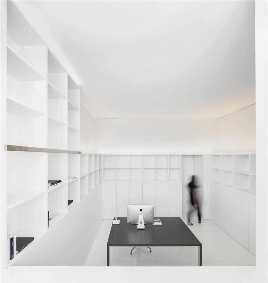 FRAN SILVESTRE ARQUITECTOS  HOUSE BETWEEN THE PINE FOREST  (27). Casa en Paterna, por Fran Silvestre