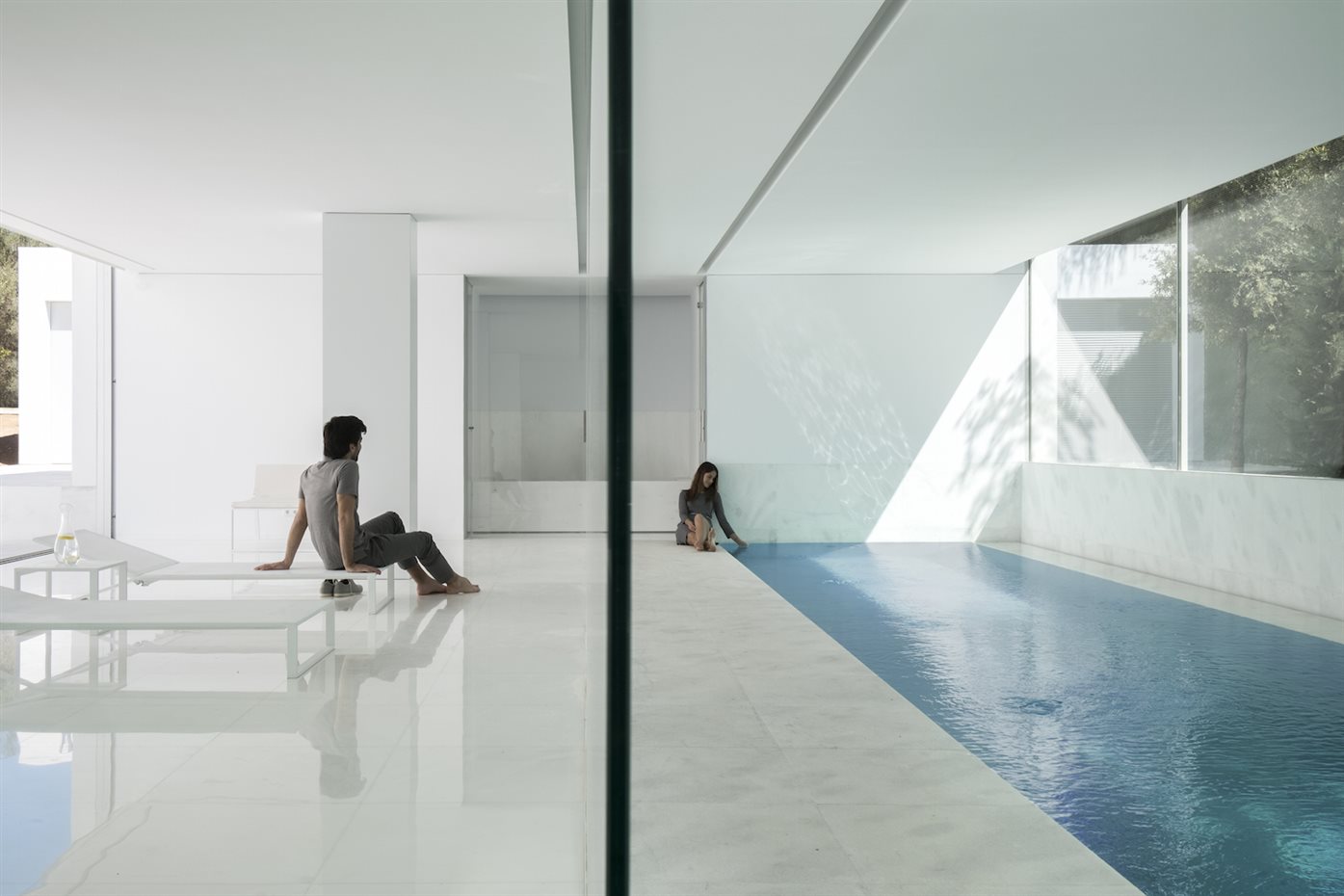 FRAN SILVESTRE ARQUITECTOS  HOUSE BETWEEN THE PINE FOREST  (54). Casa en Paterna, por Fran Silvestre