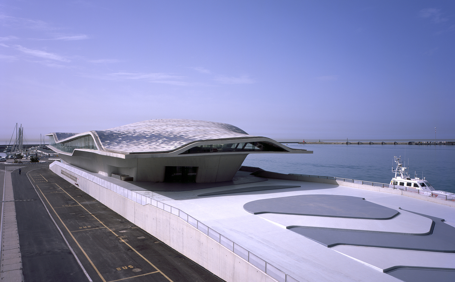 Terminal marítima de Salerno (2016) Zaha Hadid