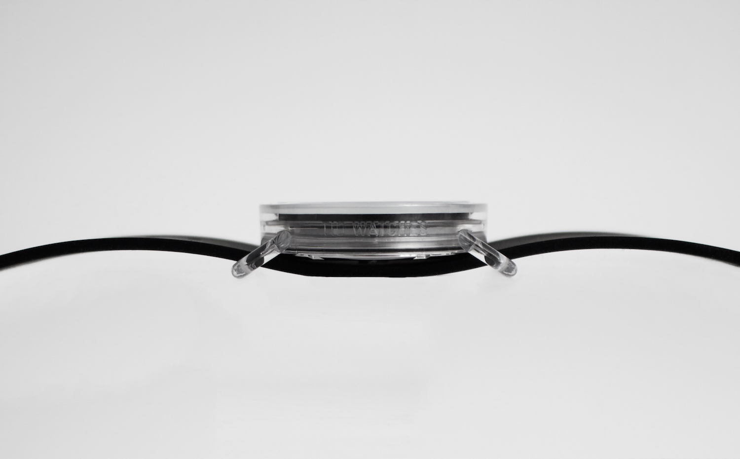 tid-no.3-wristband-böjd-utan skugga-press. Reloj No. 3 de TID