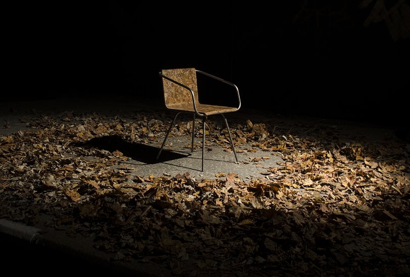 beleaf-a-chair-made-from-recycled-fallen-leaves-02