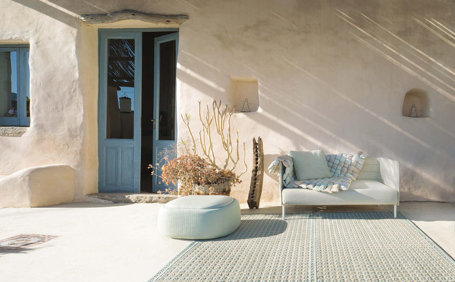 PL74 048 003. Modelo Shang, de Paola Lenti
