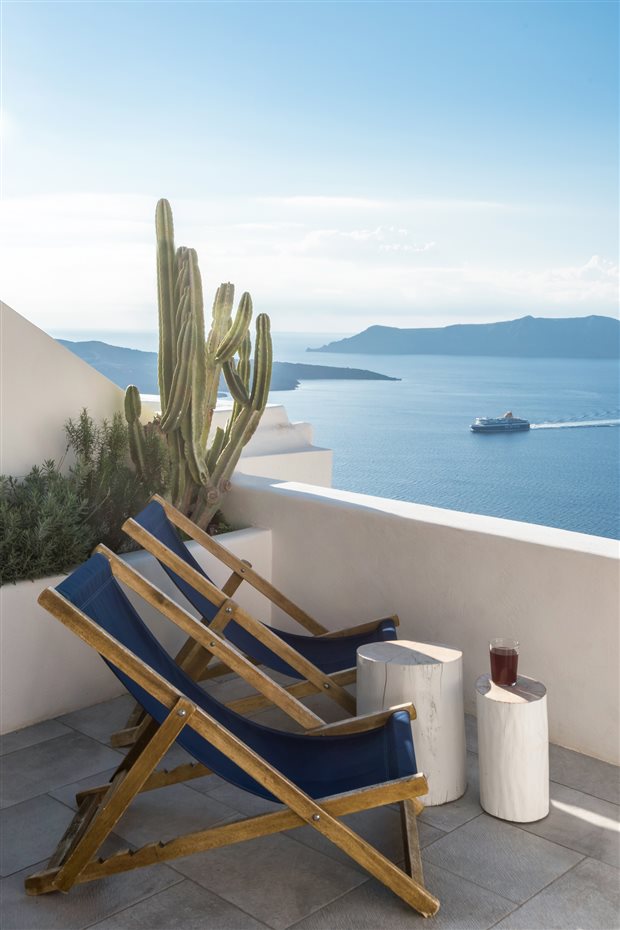 Porto Fira Suites