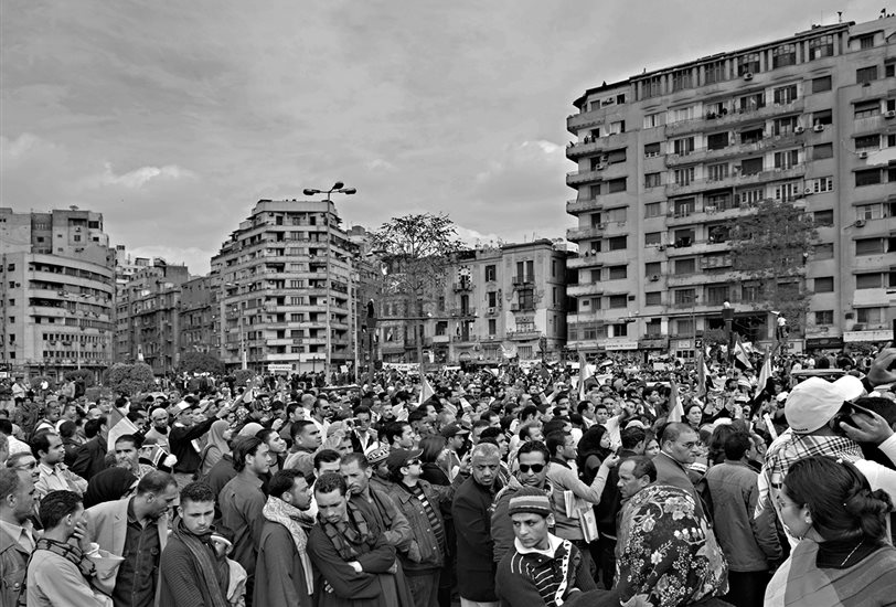 La multitud es la expresión tanto de la energía democrática como de una amenaza ciega. En la imagen, la plaza Tahrir, en El Cairo, símbolo de una revolución frustrada en Egipto