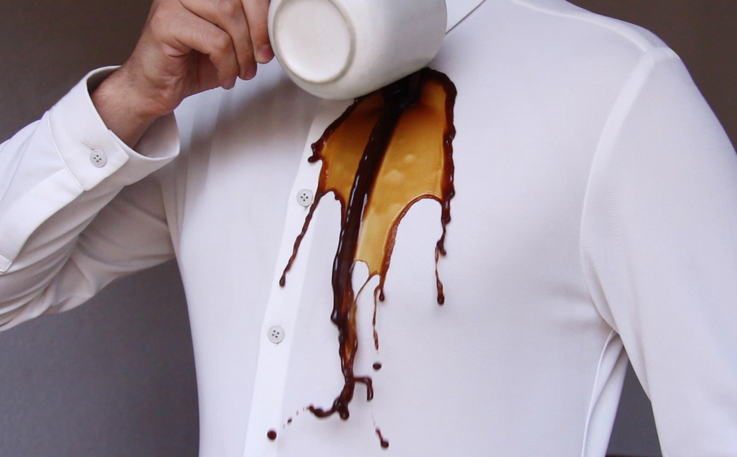 SEPIIA. Sepiia diseña camisas inteligentes, resistentes a los ataques de cafeína