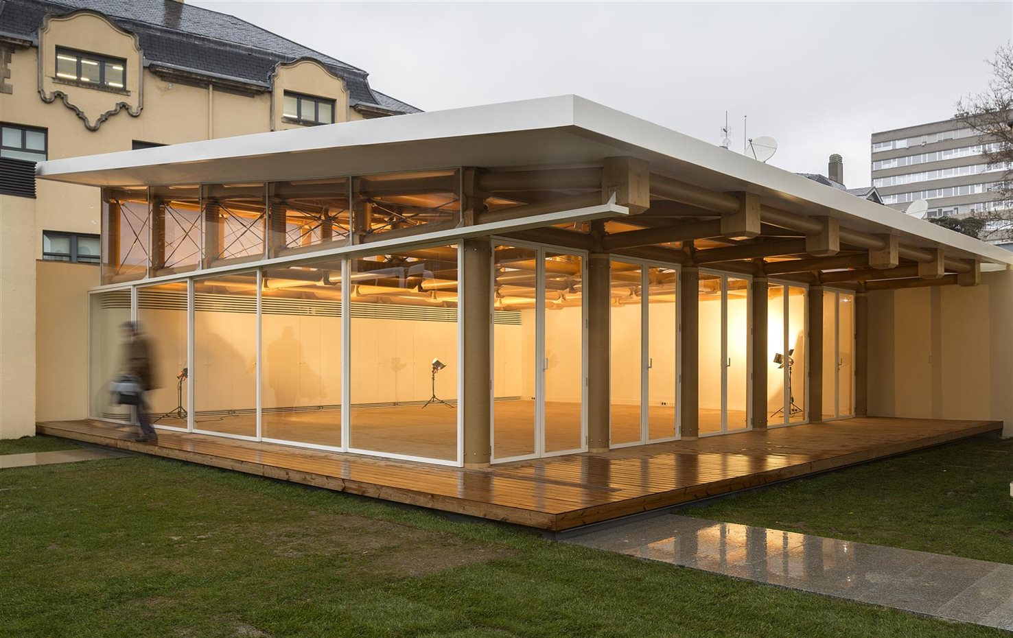 Paper Pavilion, de Shigeru Ban para el IE de Madrid Festival Open House y Semana de la Arquitectura en Madrid
