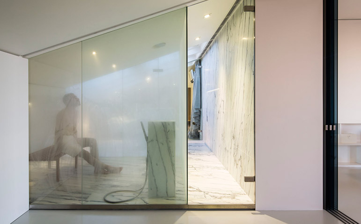 estudio portugués Camarim Arquitectos ventana interior