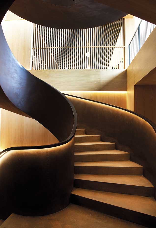 akelarre-hotel-san-sebastian-stair-contemporary-design-IMG 9607. Escaleras esculturales de acceso al hotel