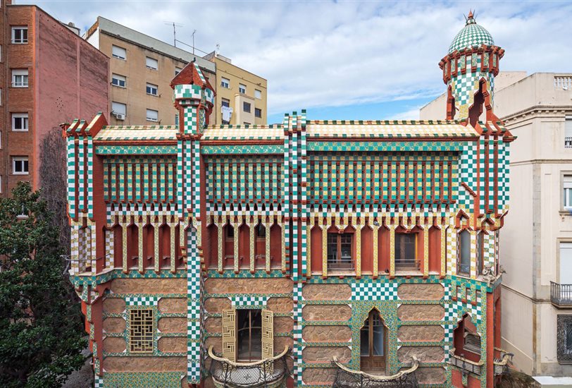 Fachada del edificio, situado en el barrio de Gracia, en Barcelona
