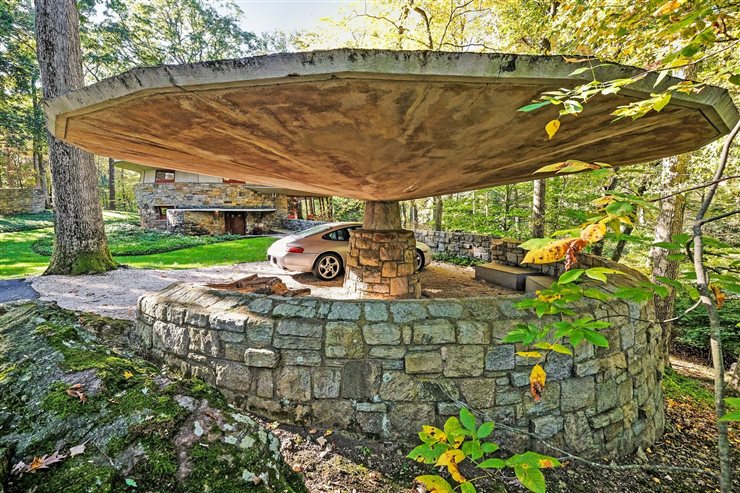 Aparcamiento de la Usonian House de Frank Lloyd Wright.