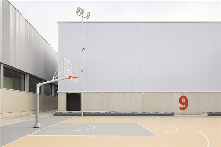 Centro deportivo L´Alqueriadel Basket, de estudio Erre.
