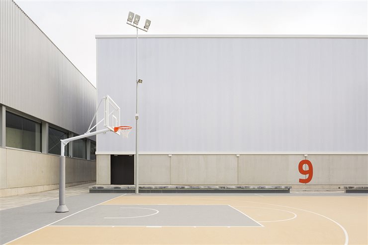 Centro deportivo L´Alqueriadel Basket, de estudio Erre.
