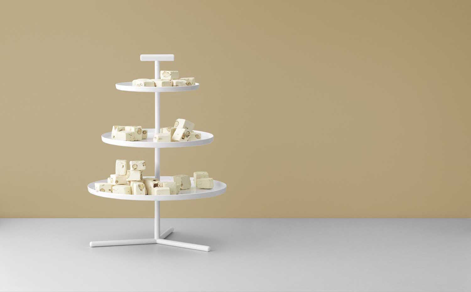 251539 Normann Copenhagen Glaze 3 Tier Cake Stand Creme 3. [03] Se nos acumulan los dulces