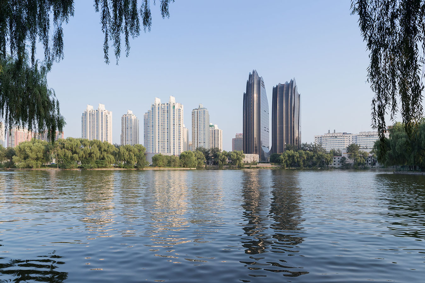 Chaoyang Park Plaza, Pekín, MAD Architects