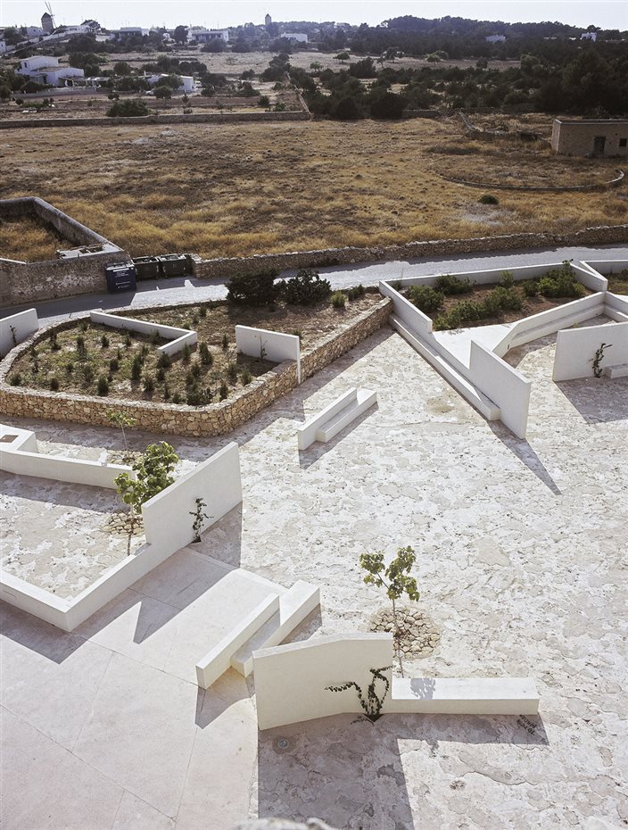 Jardí-de-les-Eres José Antonio Martínez Lapeña y Elías Torres Tur Premio Nacional de Arquitectura