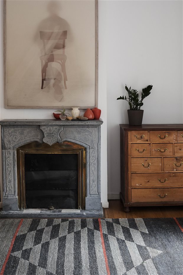 Helena Rohner for DAC RUGS  copyright Anton Goiri  (3). 