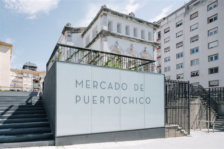Acceso a la nueva plaza ideada por el estudio de Jacobo García-Germán.