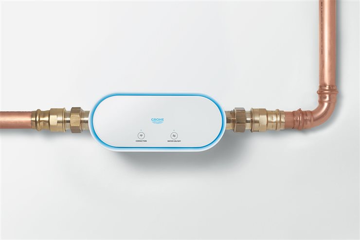 Grohe Sense Guard detecta tuberías rotas y en consecuencia corta automáticamente el suministro de agua. Además, sirve para supervisar el consumo.
