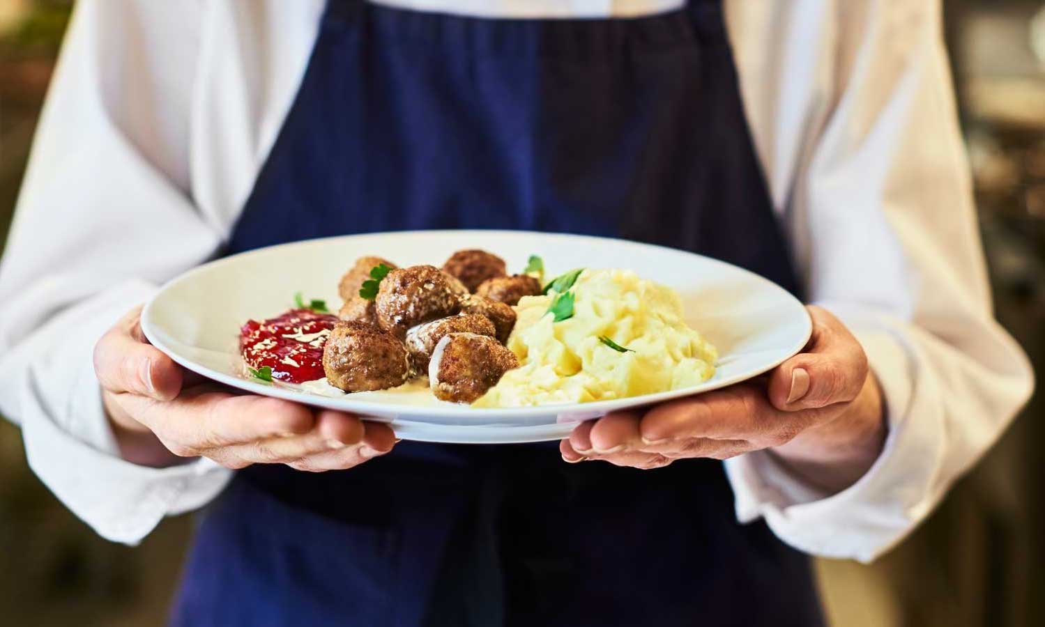 3. [07] Servir comida