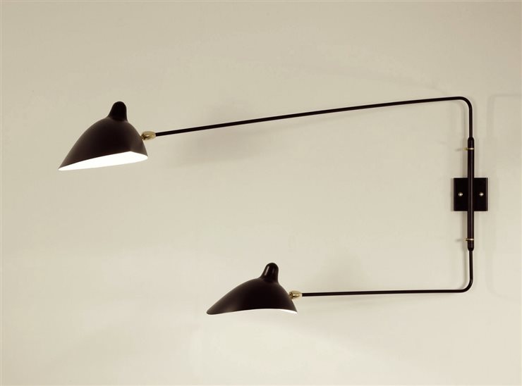 Aplique de pared de dos brazos de la serie Formes Noires.

