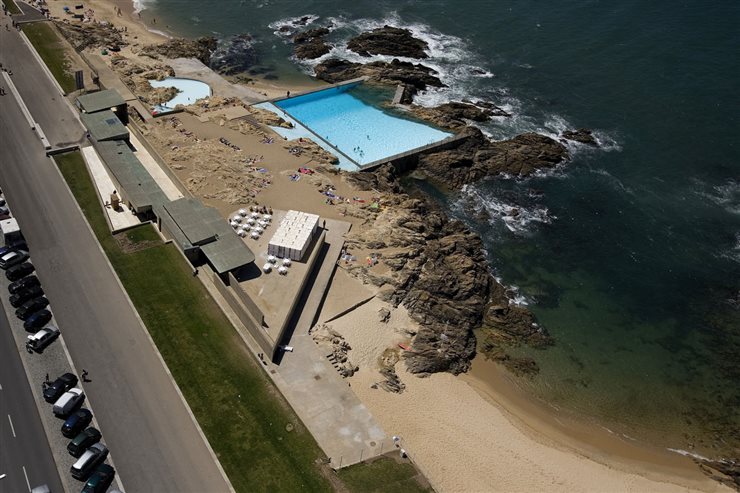 Piscinas de Mares de Leça das Palmeiras, el proyecto de Siza que transformó el litoral de Oporto hasta más de 50 años.
