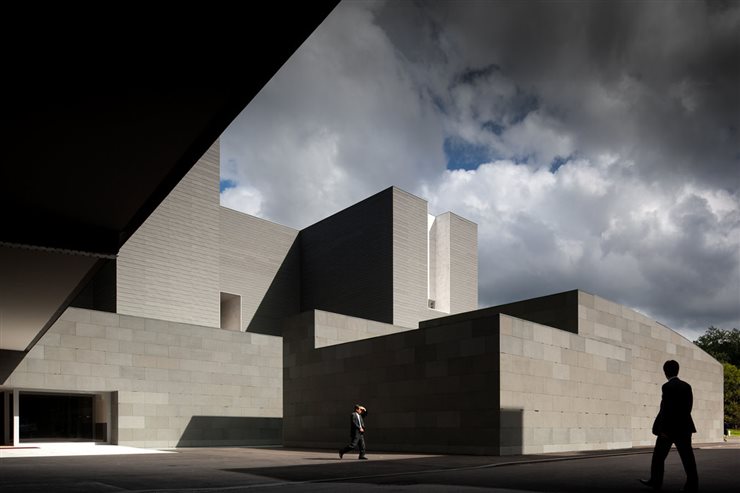 Amore Pacific Campus con Carlos Castanheira & Kim Jong Kyu, en Corea del Sur. Se inauguró en 2010.
