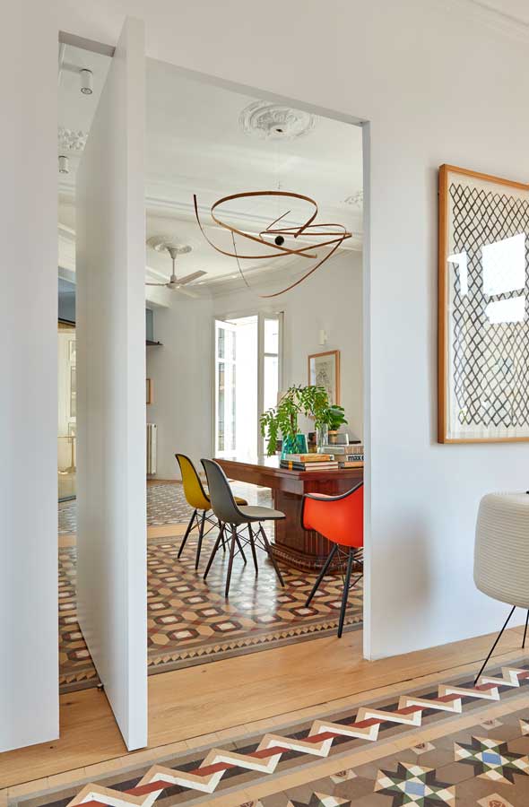 Pivotar es mutar puerta Estudio Built 