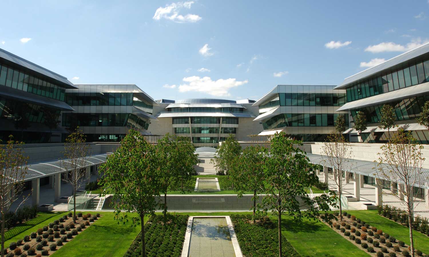 Ciudad financiera del banco Santander, Kevin Roche (2002) Premio Pritzker
