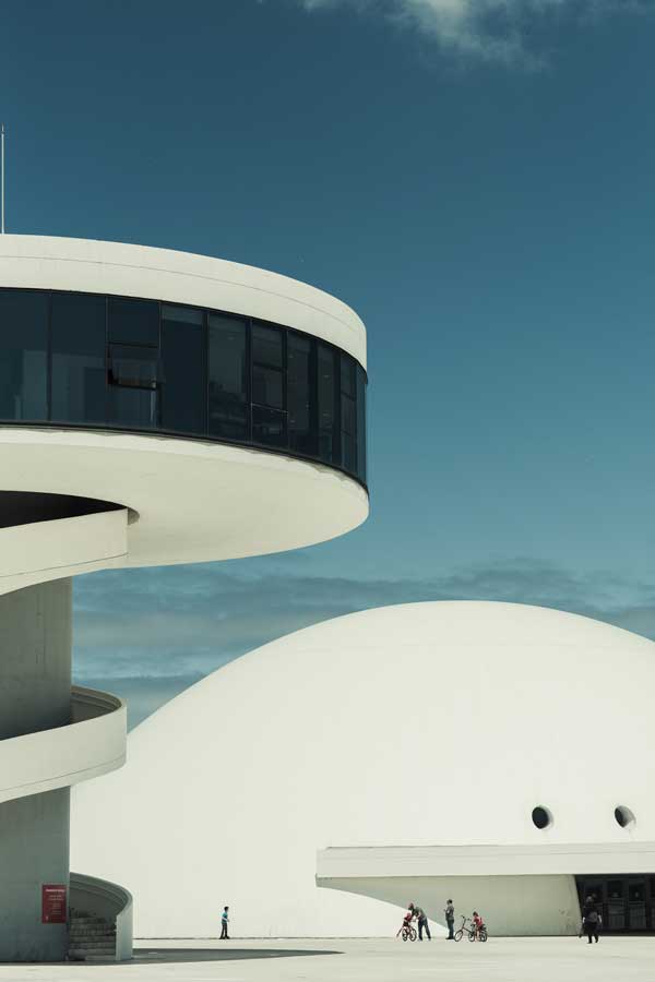 Oscar Niemeyer, Centro Niemeyer (2011) Premio Pritzker