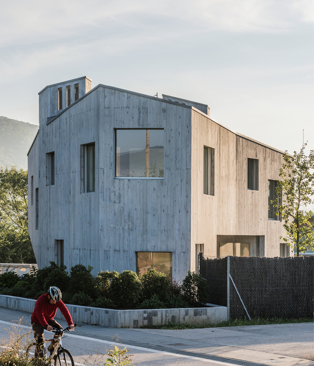 Ganadora Habitar (Ex aequo 2), la casa Cáscara de Marunys, en Sant Joan les Fonts (Girona), por Unparelld’Arquitectes.

