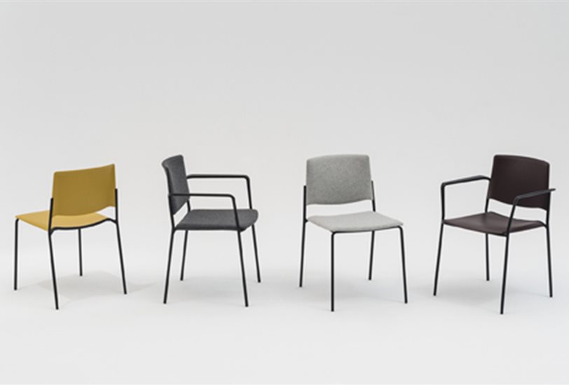 La nueva silla Ema 4L estará disponible con y sin brazos