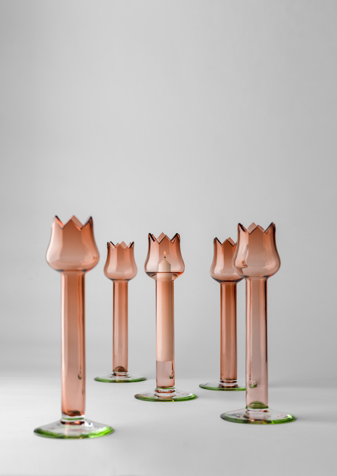 Candelabros Red Tulip, diseño de Oscar Tusquets para Bd Barcelona Design.
