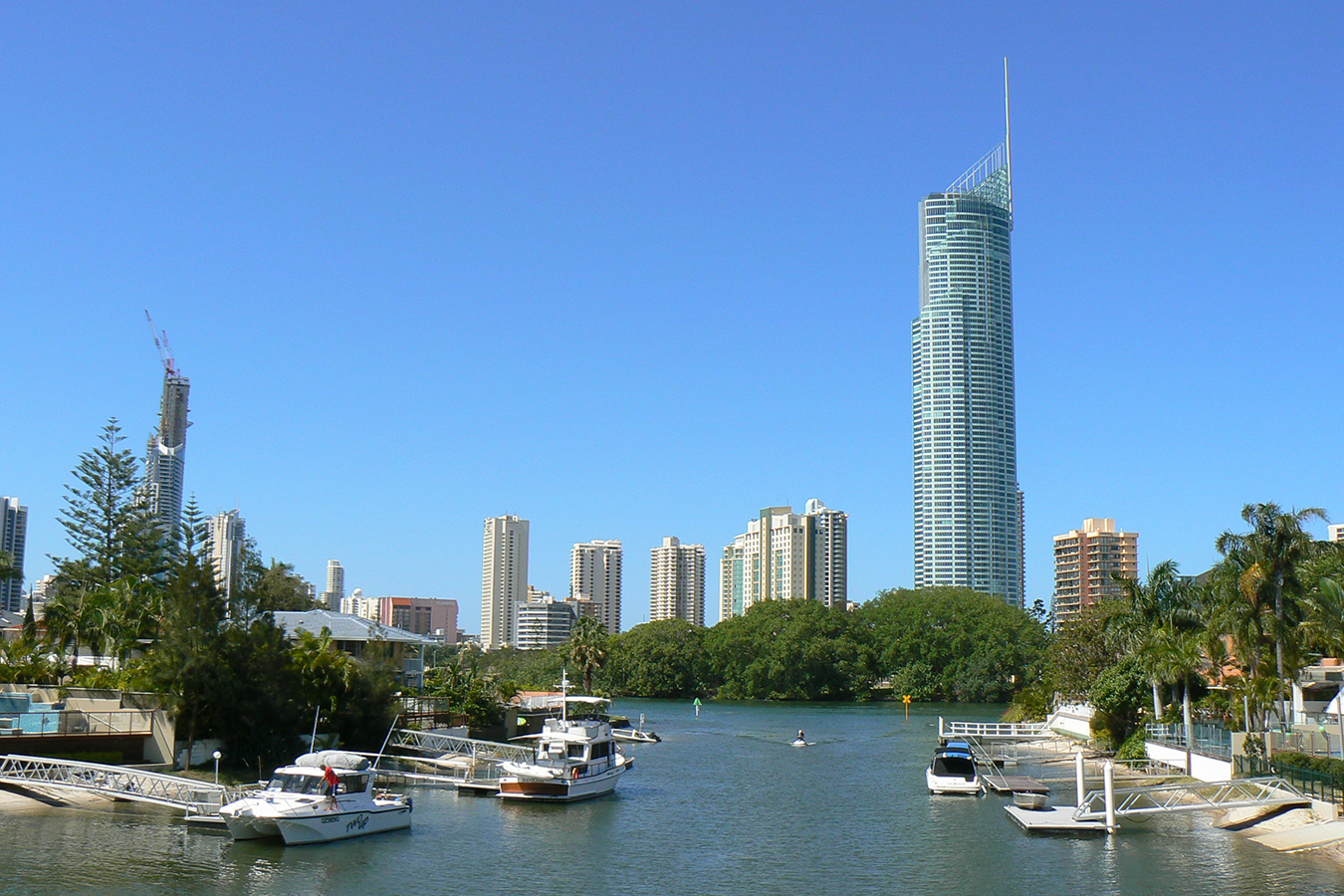 Q1 Tower, Gold Coast, Australia, Atelier SDG (322,5m)