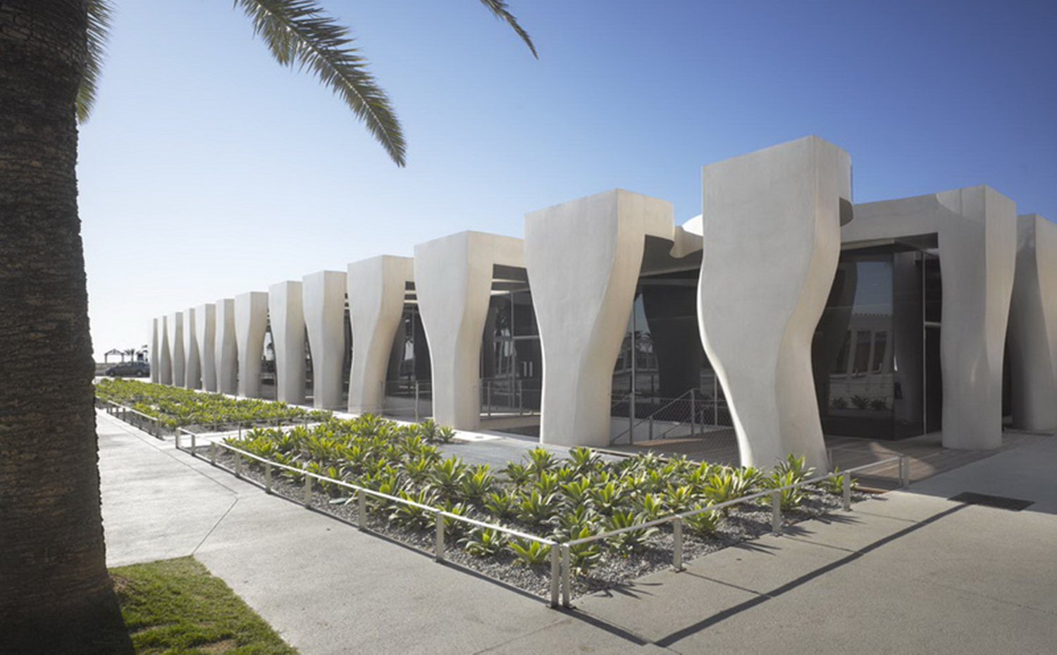 Musée Jean Cocteau, en Menton (Francia), de Rudy Ricciotti.