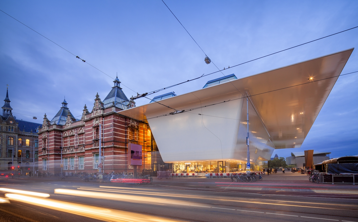 Stedelijk Museum, en Amsterdam (Holanda), de Mels Crowel.