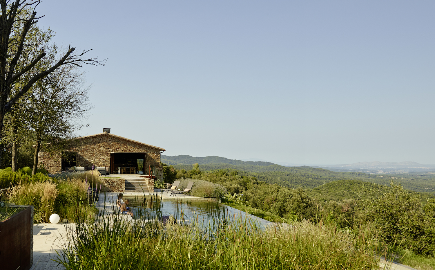 Arquitectura y Diseno escondidas3. [07] Una masía con encanto rural