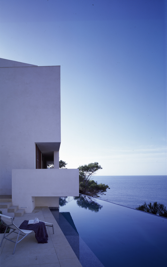 Arquitectura y Diseno mar9. [09] Blanco y azul